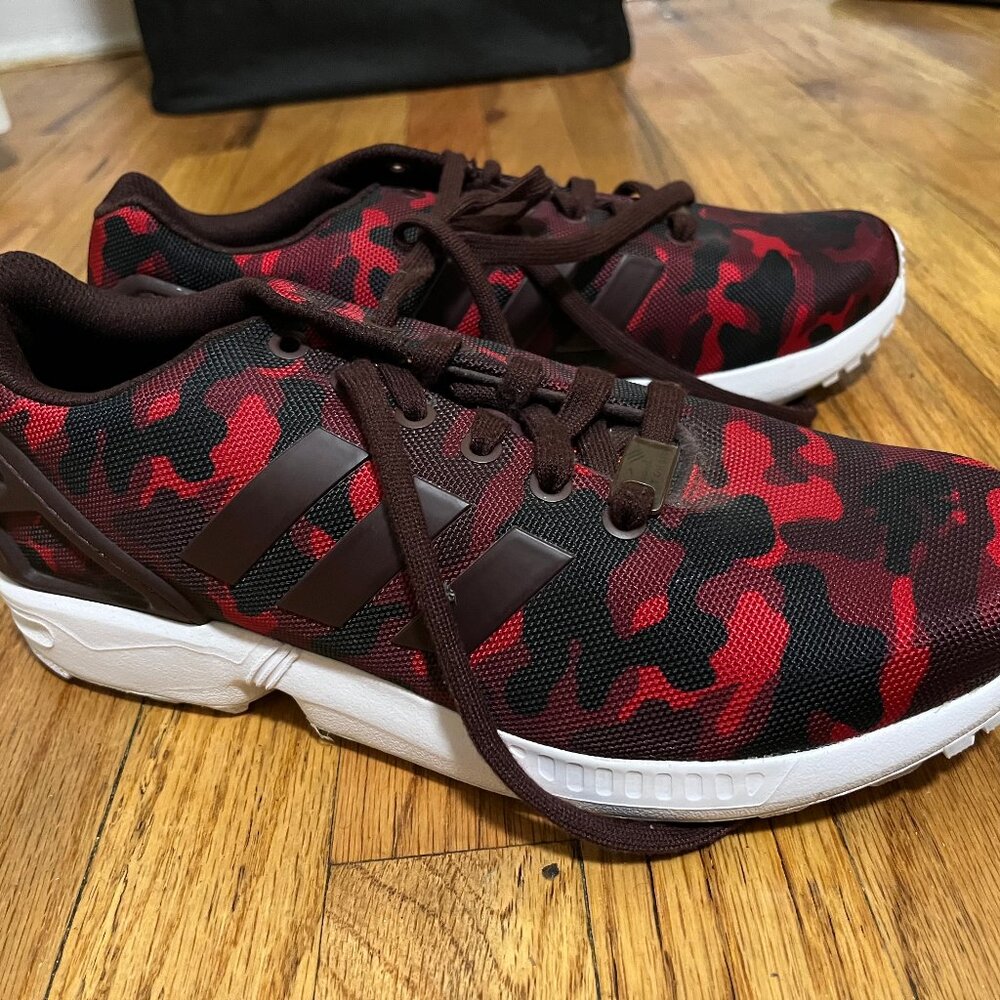 Adidas ZX flux red/burgundy camo size US 8.5